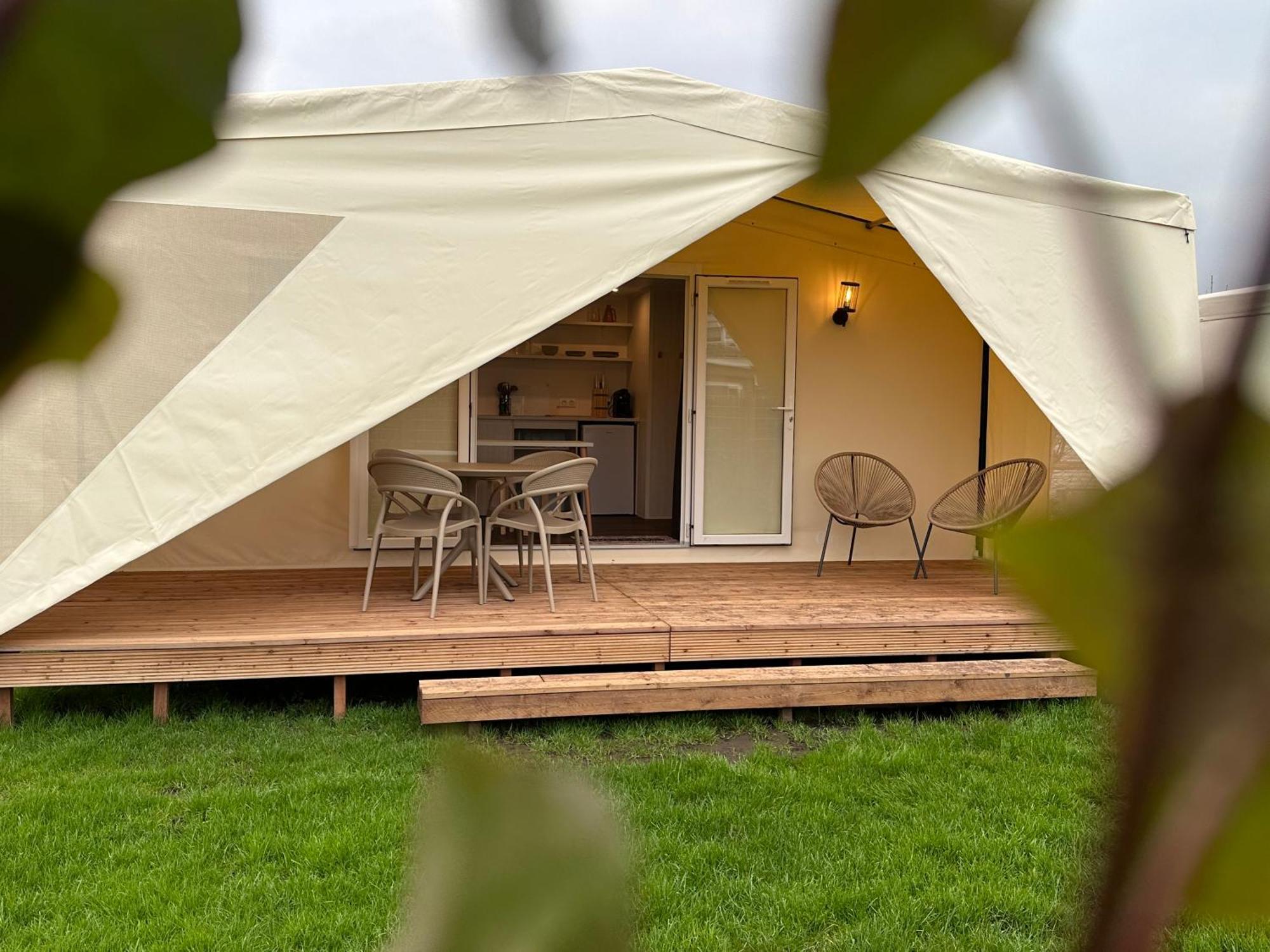 Glamping De Hof Van Eeden Warmond Esterno foto